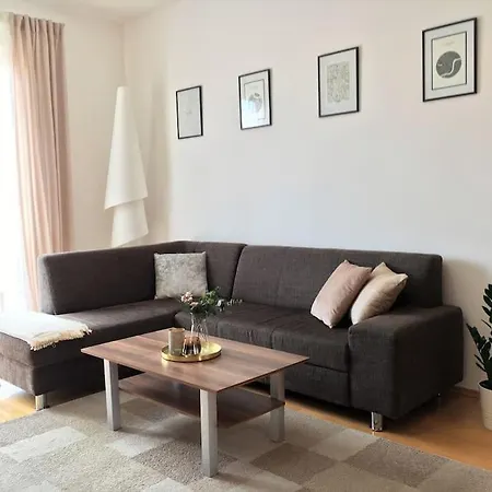 Feel Like @strakova, Very Luxury Apartment *